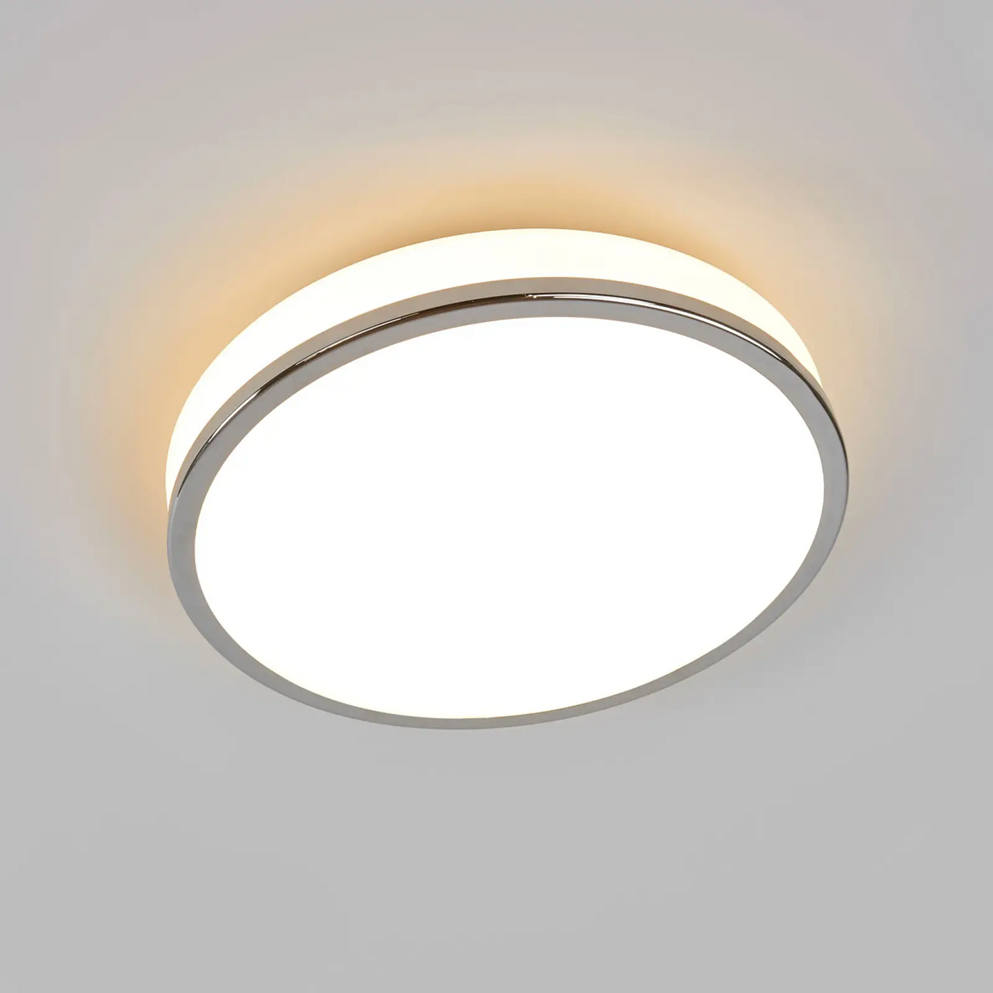 Apvalus LED lubinis šviestuvas Lyss su chromuotu apvadu, IP44