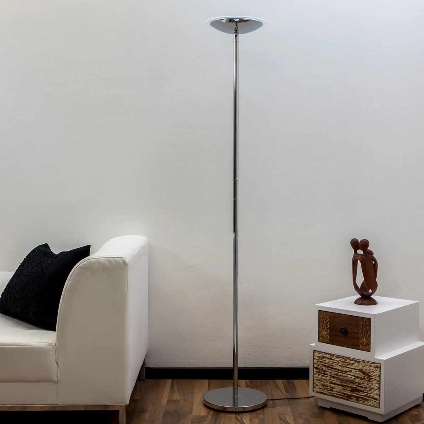 Puikus chromuotas LED aukštyn šviestuvas Malea