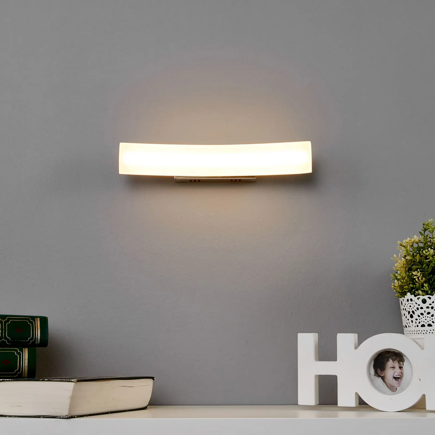 Lorian LED sieninis šviestuvas
