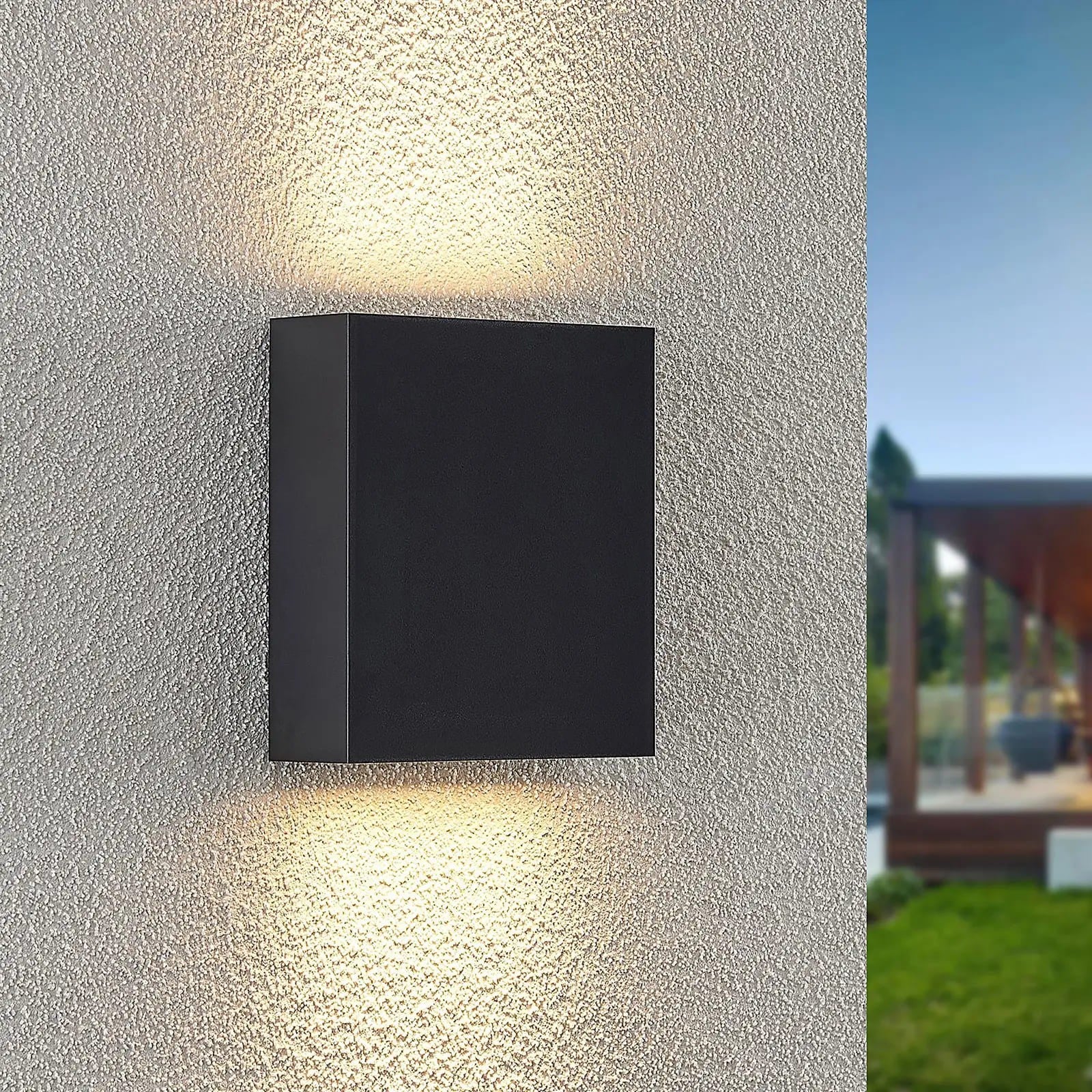 Lindby Ugar LED lauko sieninis šviestuvas, 13 cm aukštyn/žemyn