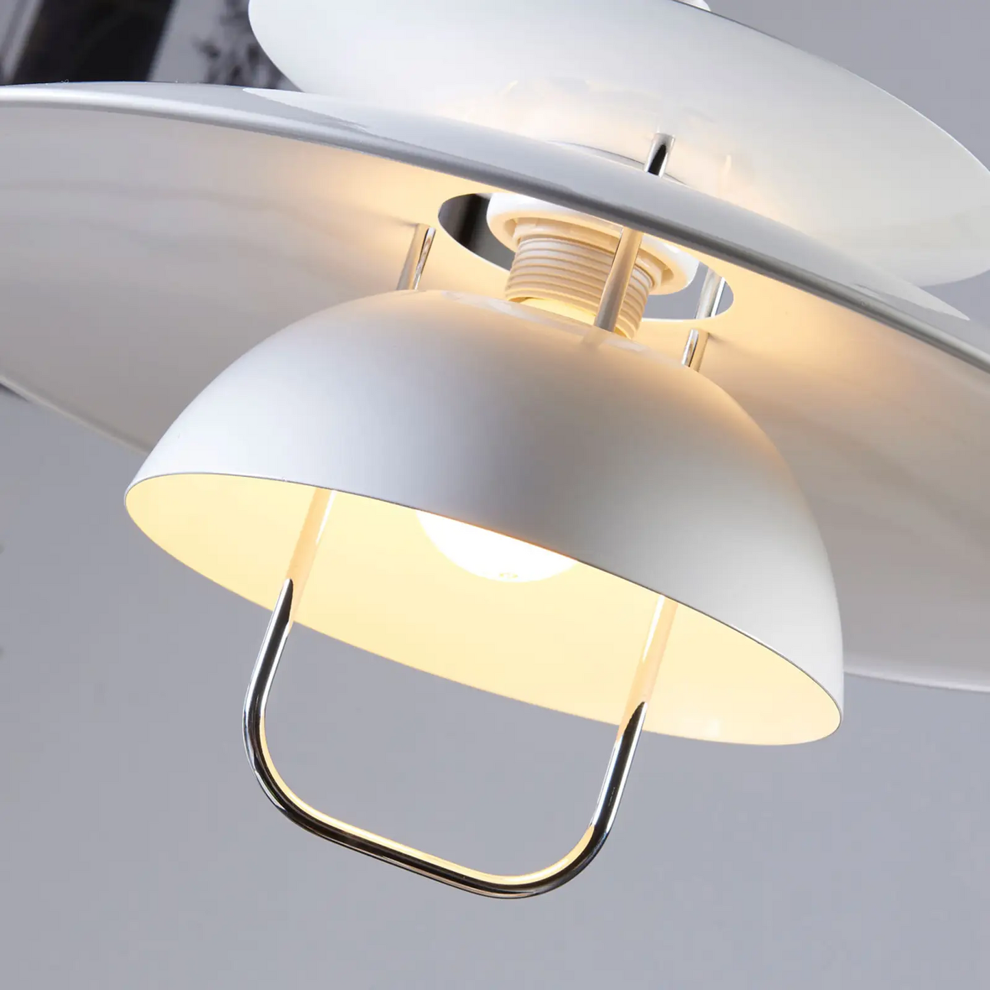 Pakabinamas šviestuvas Nadija su E27 LED, baltas