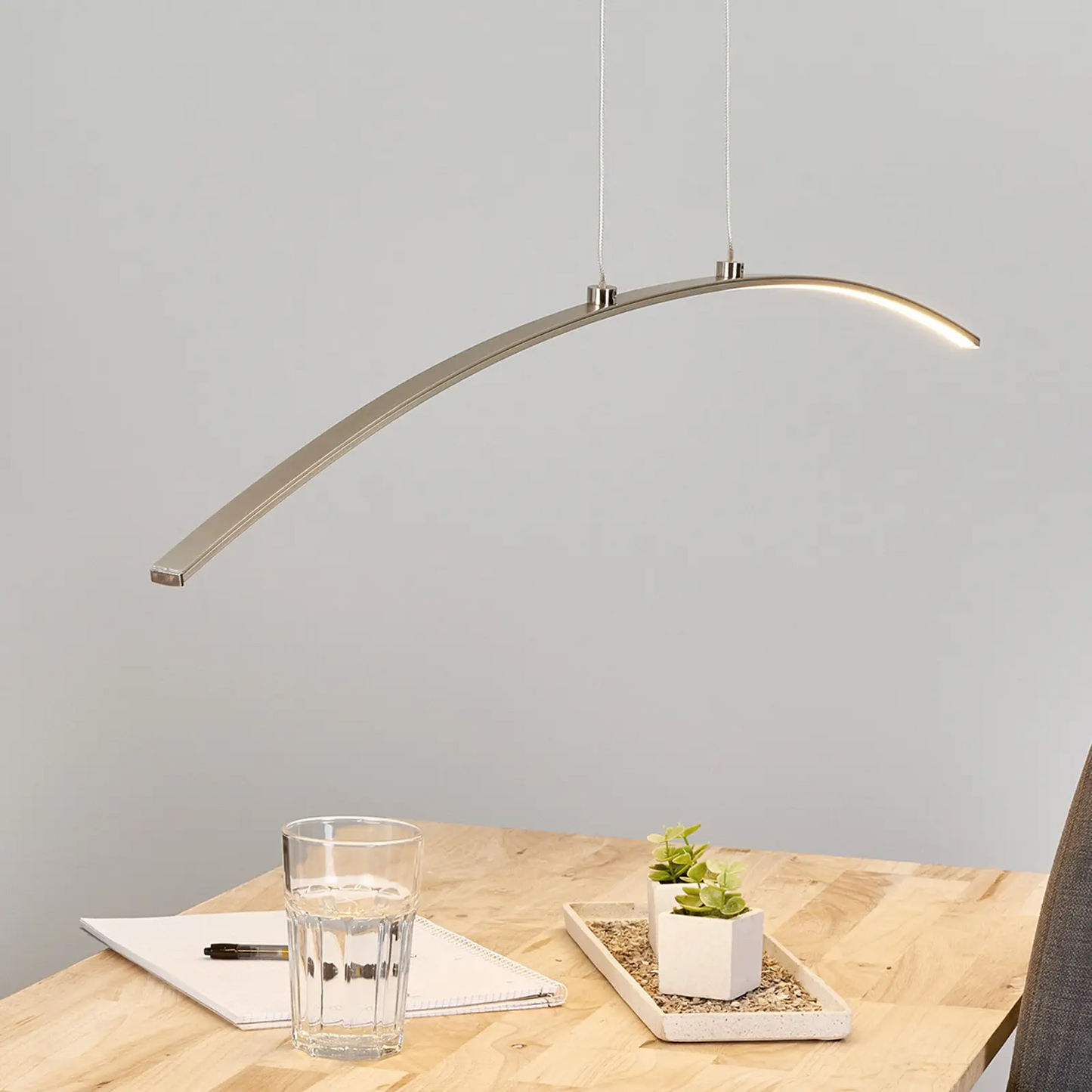 Puristinis LED pakabinamas šviestuvas Iven