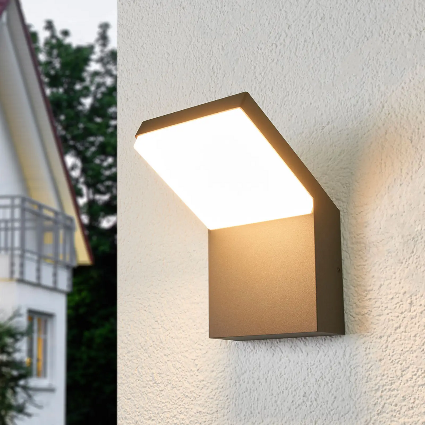 Yolena į apačią nukreiptas LED lauko sieninis šviestuvas