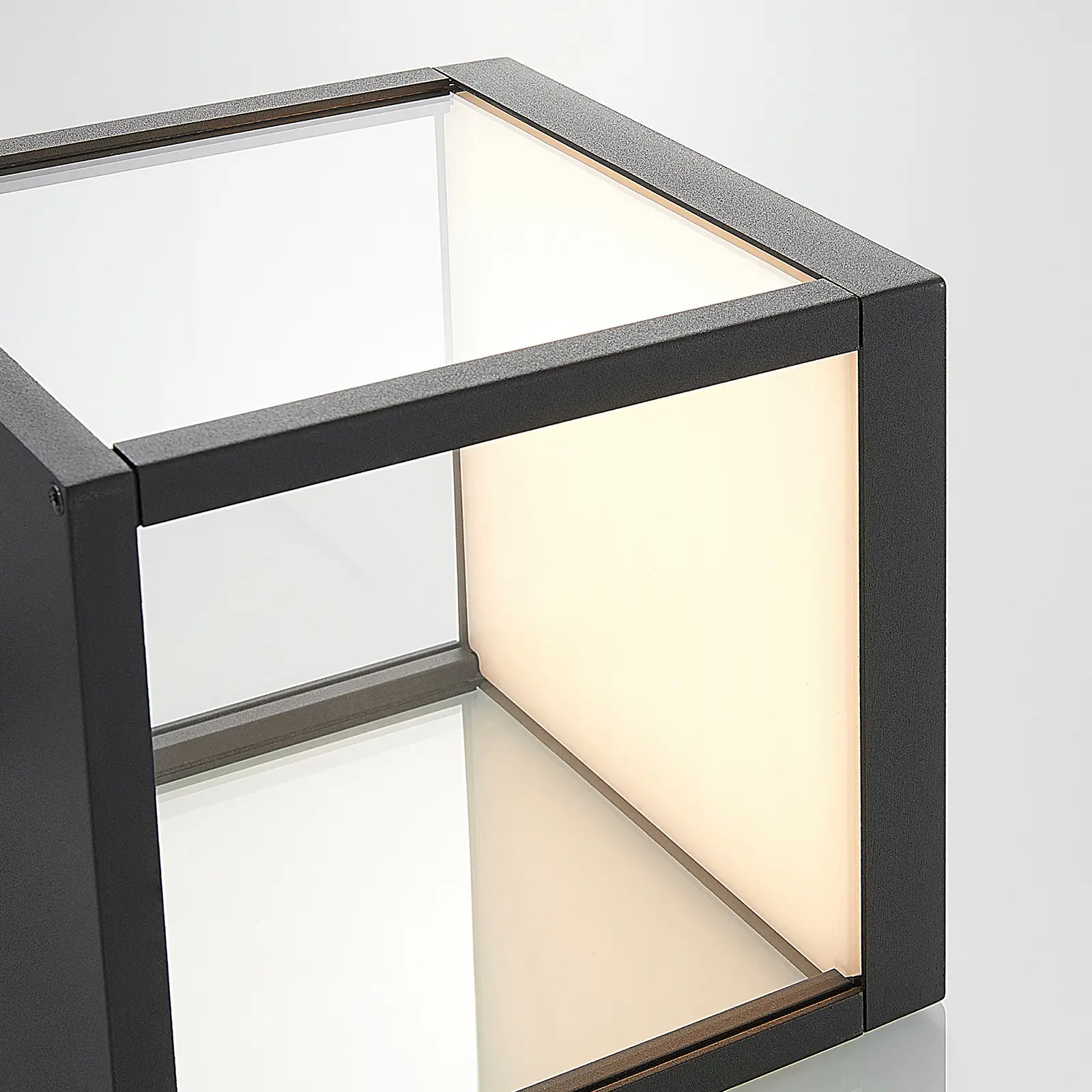 Cube LED lauko sieninis šviestuvas su stiklo gaubtu, grafitas