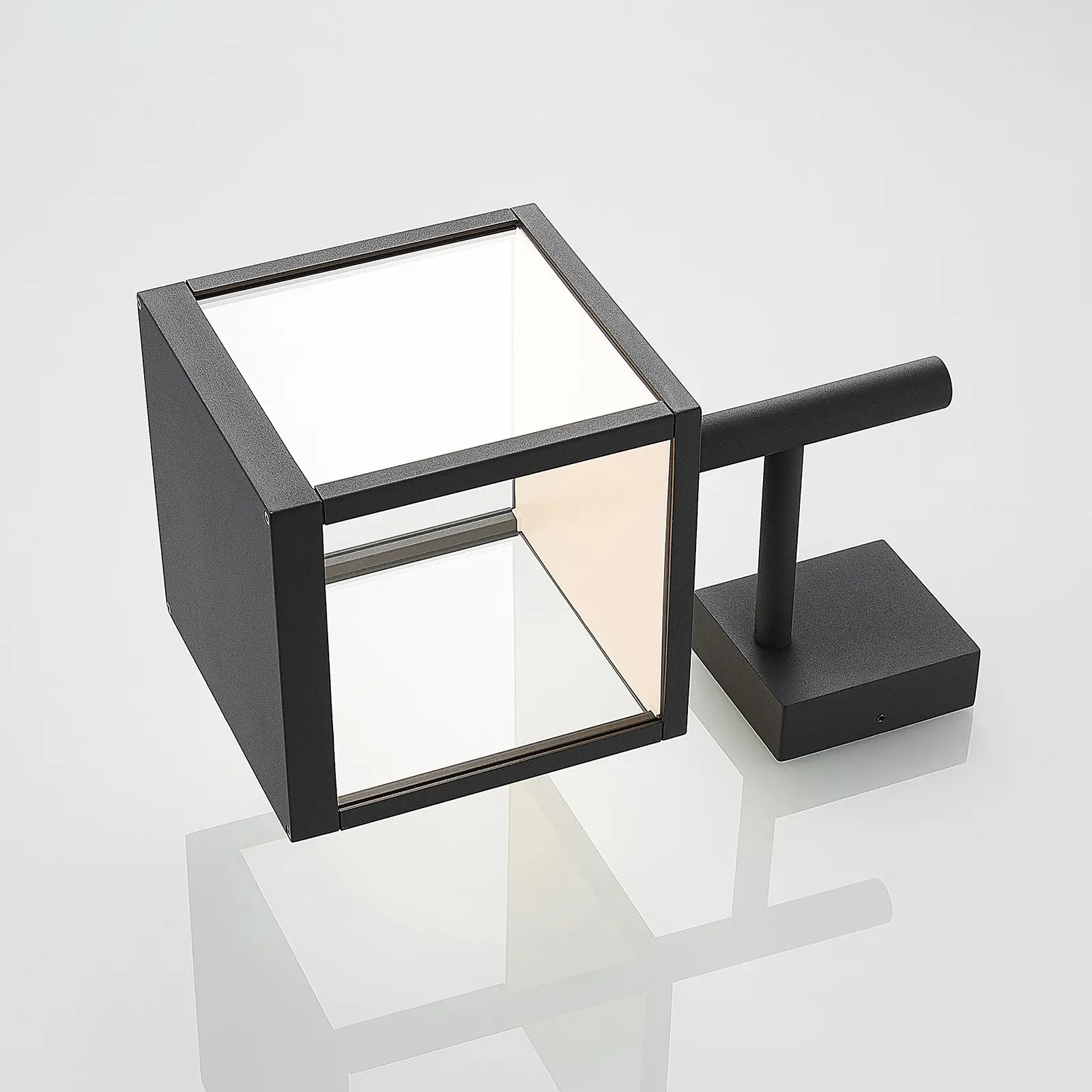 Cube LED lauko sieninis šviestuvas su stiklo gaubtu, grafitas